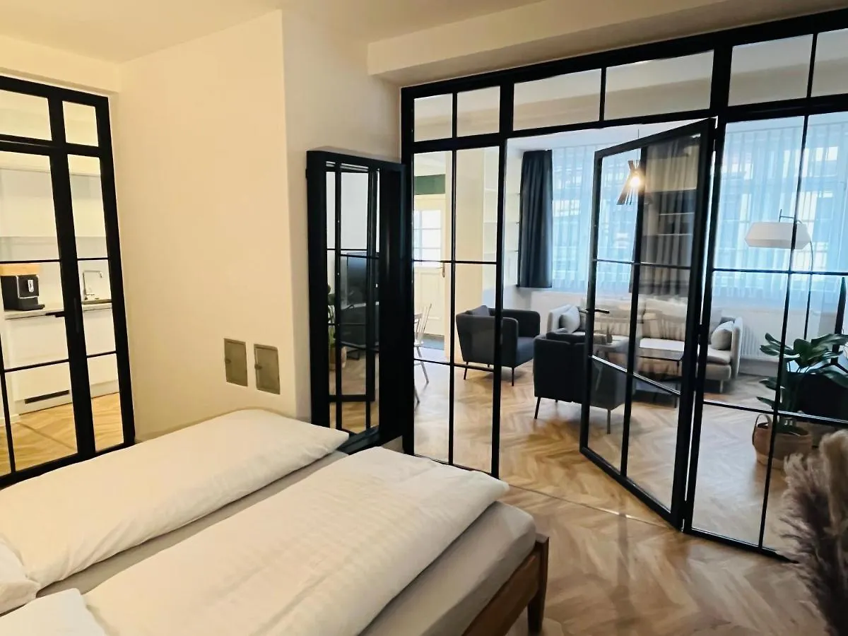 Ferienwohnungen An Der Salvatorkirche - Exklusiv-Apartments Mit Terrasse Κόμπουργκ